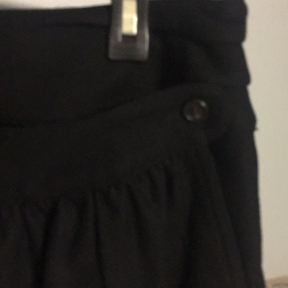 Black skirt with pockets - Picture 2 of 4